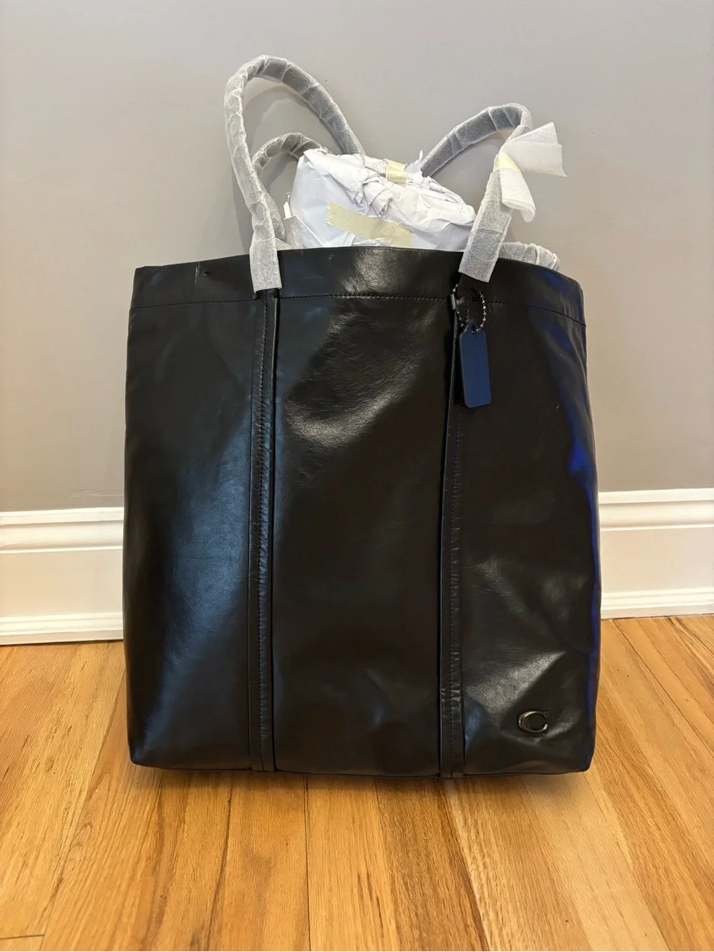 COACH Black Smooth Leather Tote with Hang Tag
